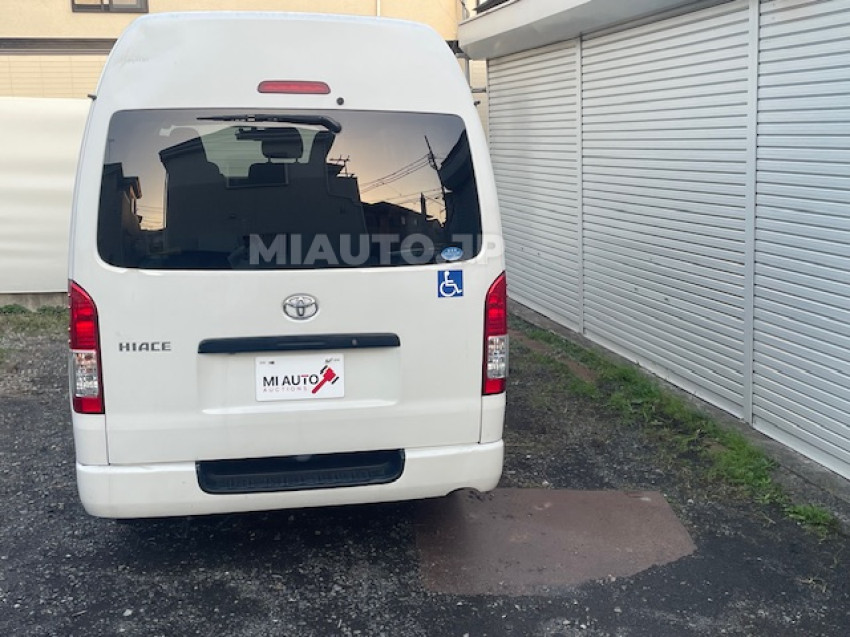 Toyota Hiace Van